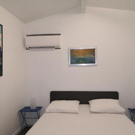 La Petite Maison De Lingling Mornas Zewnętrze zdjęcie