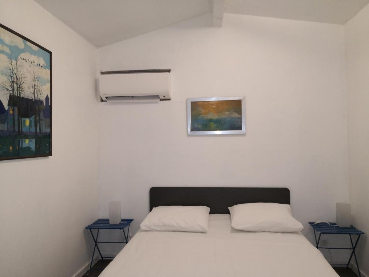 La Petite Maison De Lingling Mornas Zewnętrze zdjęcie